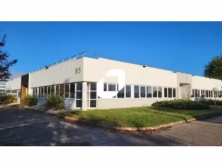 location bureaux 200 m² à 398 m²