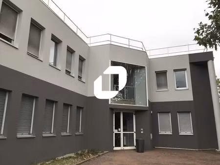 location bureaux 140 m²