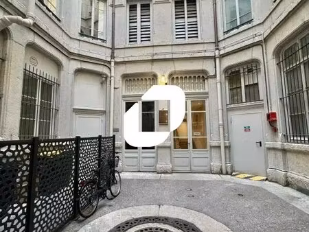 location bureaux 180 m²