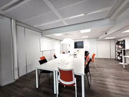 location bureaux 289 m² à 3 786 m²
