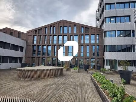 location bureaux 314 m² à 2 082 m²
