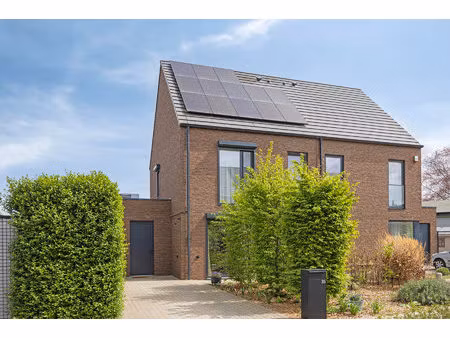 huis te koop in boechout met 4 slaapkamers