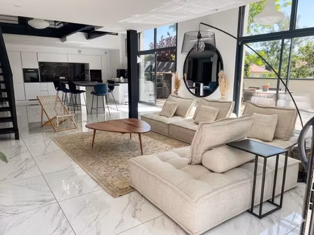loft 4 pièces 155m2