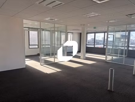 location bureaux 154 m² à 490 m²
