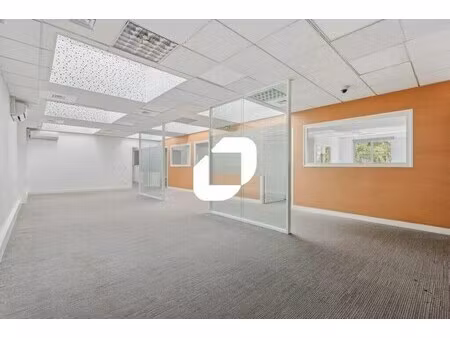 location bureaux 764 m²