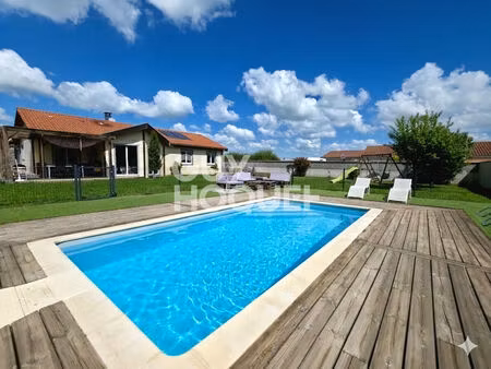 plain-pied avec piscine chauffée