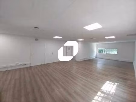 location bureaux 114 m²