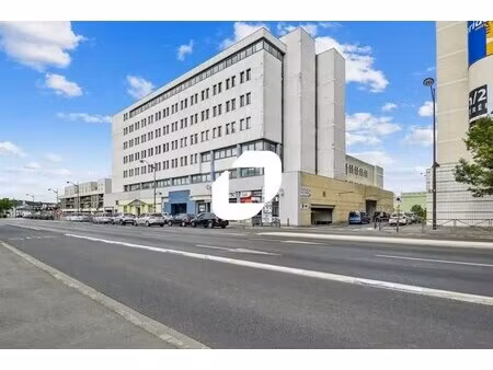 location bureaux 206 m² à 980 m²