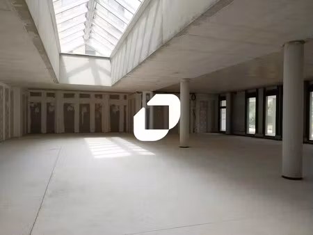 location commerce mauguio 34130 300m²