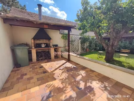 maison 6/7 pièces de 150 m² utile au coeur de faremoutiers