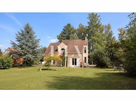 hericy- maison et son pavillon indépendant - 194m²- 4 ch - 22