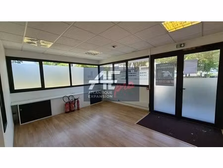 location local professionnel 74m² st nazaire 44600