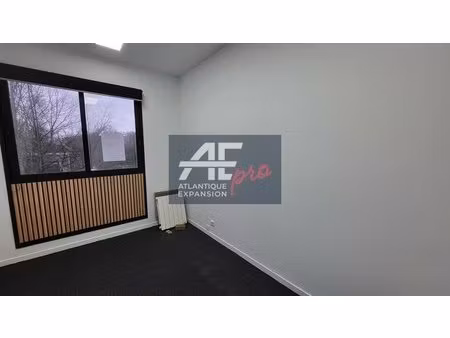location local professionnel 81m² st nazaire 44600