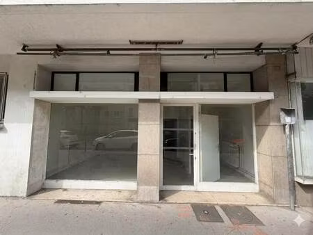 location commerce villeurbanne 69100 41m²