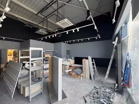 location commerce aix les bains 73100 469m²