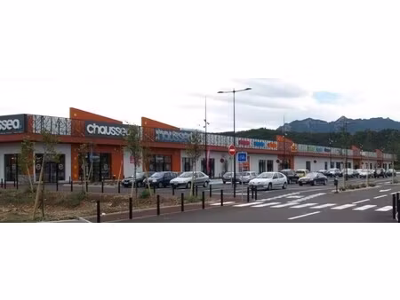 location commerce sisteron 04200 150m²