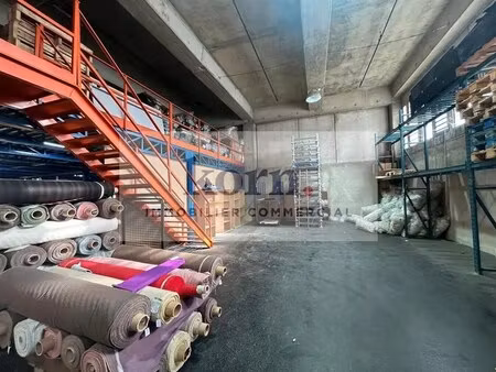 location entrepôt 950 m²