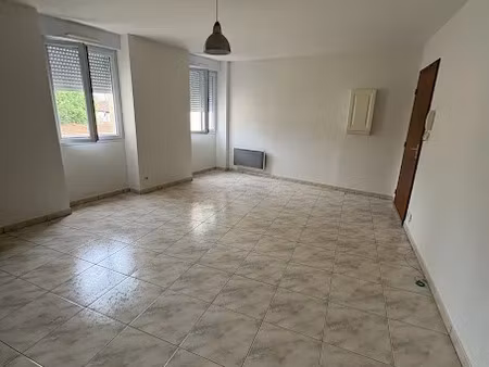 location appartement 3 pièces 70 m² à villeneuve-sur-lot (47300)  500 €