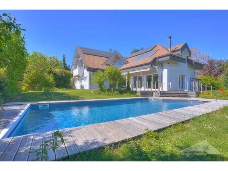 maison 7 pièces - 354 m²