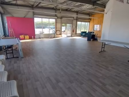 location local commercial 200m2 perpignan 66000 - 2000 € - surface privée