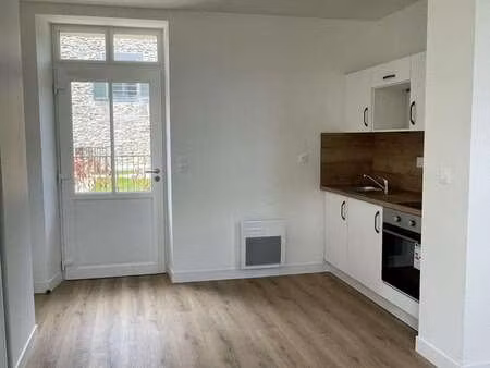 location appartement 2 pièces bord de mer à cancale (35260) : à louer 2 pièces bord de mer