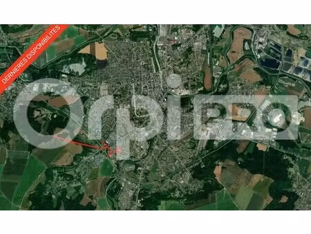 location commerce soissons 02200 2200m²