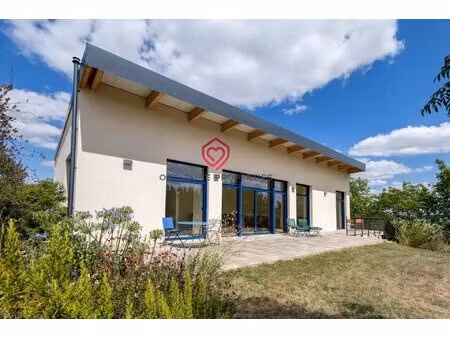 villa récente avec superbes vues montagne