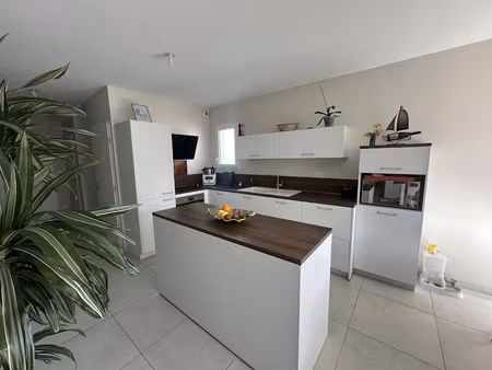 vente maison 4 pièces 87.21 m² à la farlède (83210)  449 000 €
