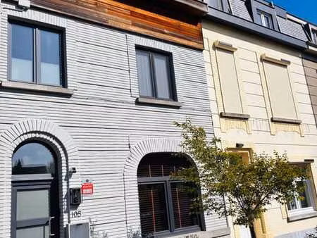 maison 4 ch rénovée à beersel  proximité uccle