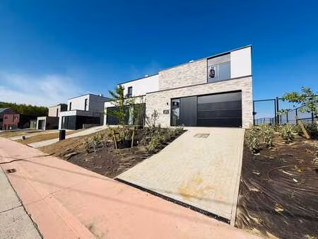 prachtige nieuwbouwwoning te koop met groen uitzicht