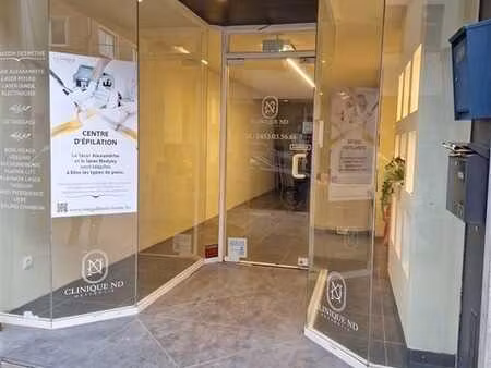 local commercial situé dans la grand rue commerçante