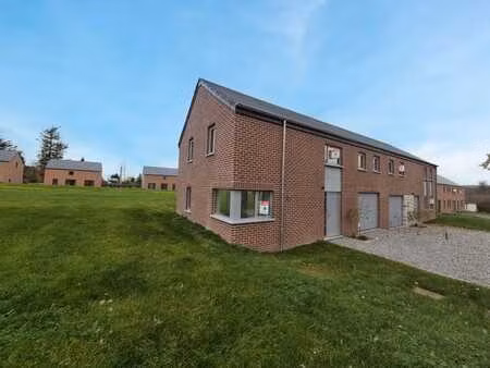 maison 3 chambres neuve à louer  durbuy  avec jardin