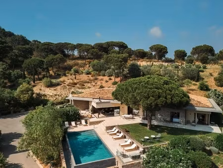 maison contemporaine à louer à saint-tropez
