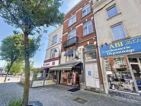 immeuble de 4 unités en plein centre
