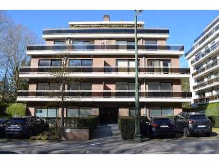 rez de bureaux aménagés  jardin  4 parkings face à l'hippodr