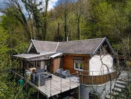chalet (2ch.) à quelques minutes à pied de la semois !