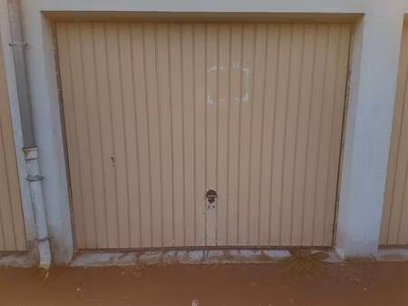 parking à louer