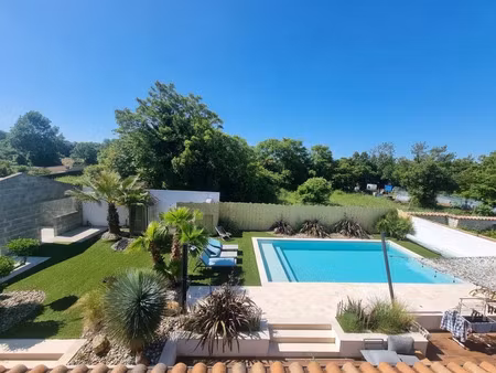 vente maison 7 pièces 155 m² à croix-chapeau (17220)  560 000 €