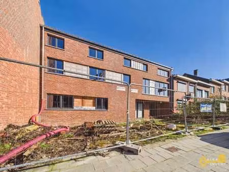 immeuble de 5 appartements en gros œuvre couvert fermé