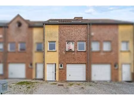 belle maison bel étage 3 chambres avec garage à strépy !