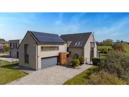 superbe villa 4ch. avec vue dégagée sur les campagnes