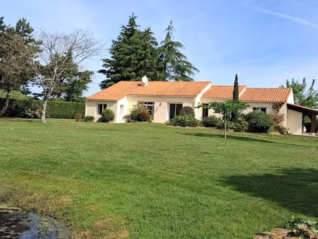 vente maison 8 pièces 160 m² à la chevrolière (44118)  498 000 €