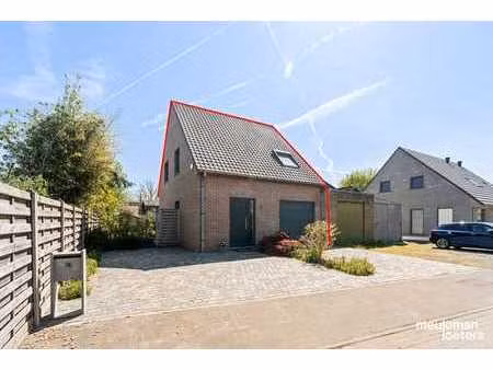 maison familiale récente et économe en énergie avec garage i