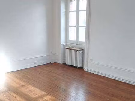location appartement 2 pièces à laval centre-ville cathédrale (53000) : à louer 2 pièces /