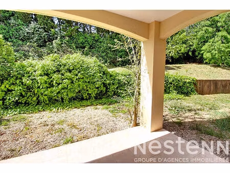 a vendre flayosc appartement t2 avec terrasse et jardinet et cave