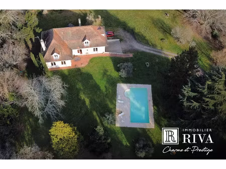 vente maison 4 pièces 214 m² à latresne (33360)  750 000 €