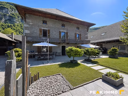 vente maison 5 pièces 185 m² à doussard (74210)  695 000 €