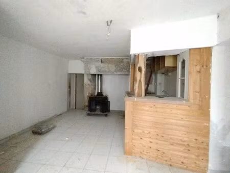 maison grandes surfaces avec travaux à prévoir