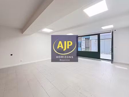vente commerce 66 m² bayonne (64100)