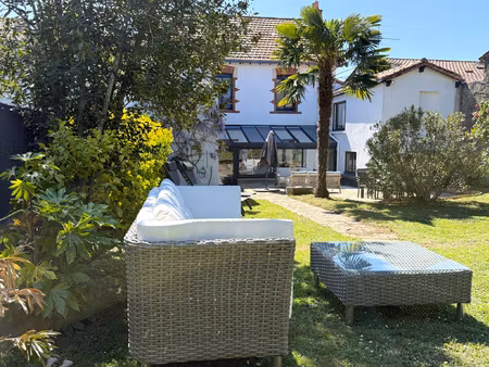 maison à vendre le pallet - grande maison familiale en cent
